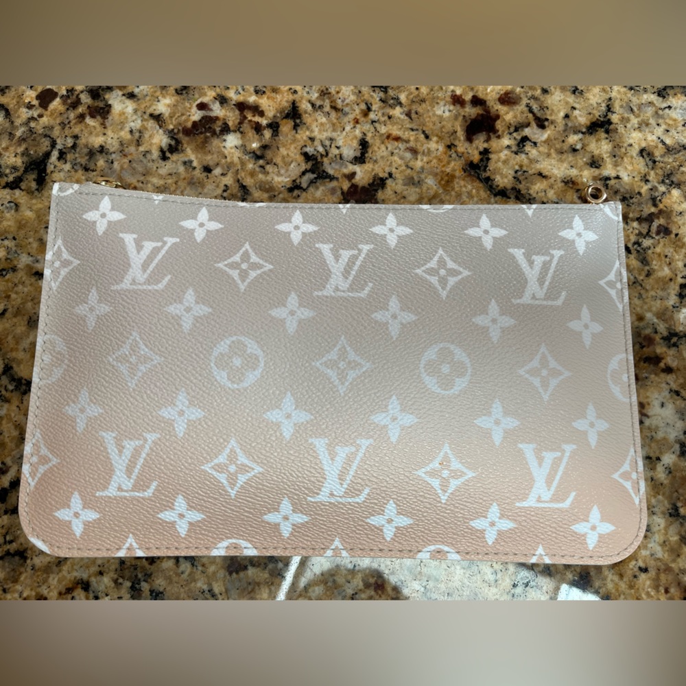 Louis Vuitton Neverfull MM Pool Mist Wristlet